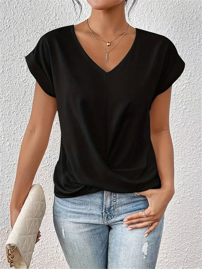 CLEO | Casual T-shirt with sweetheart neckline