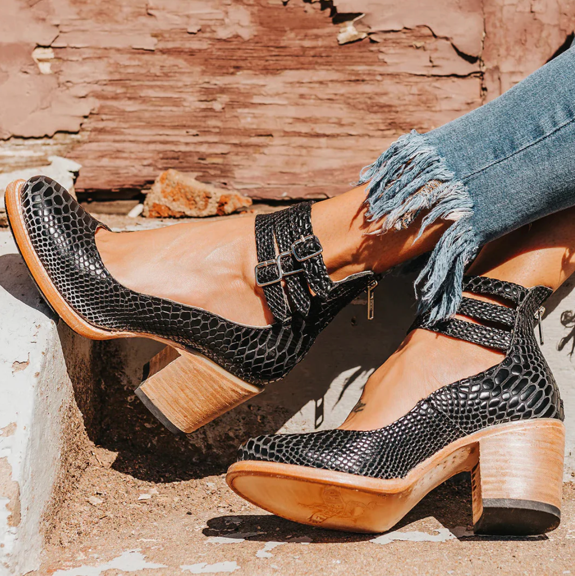 Victoria | Vintage Elegance Leather Heels