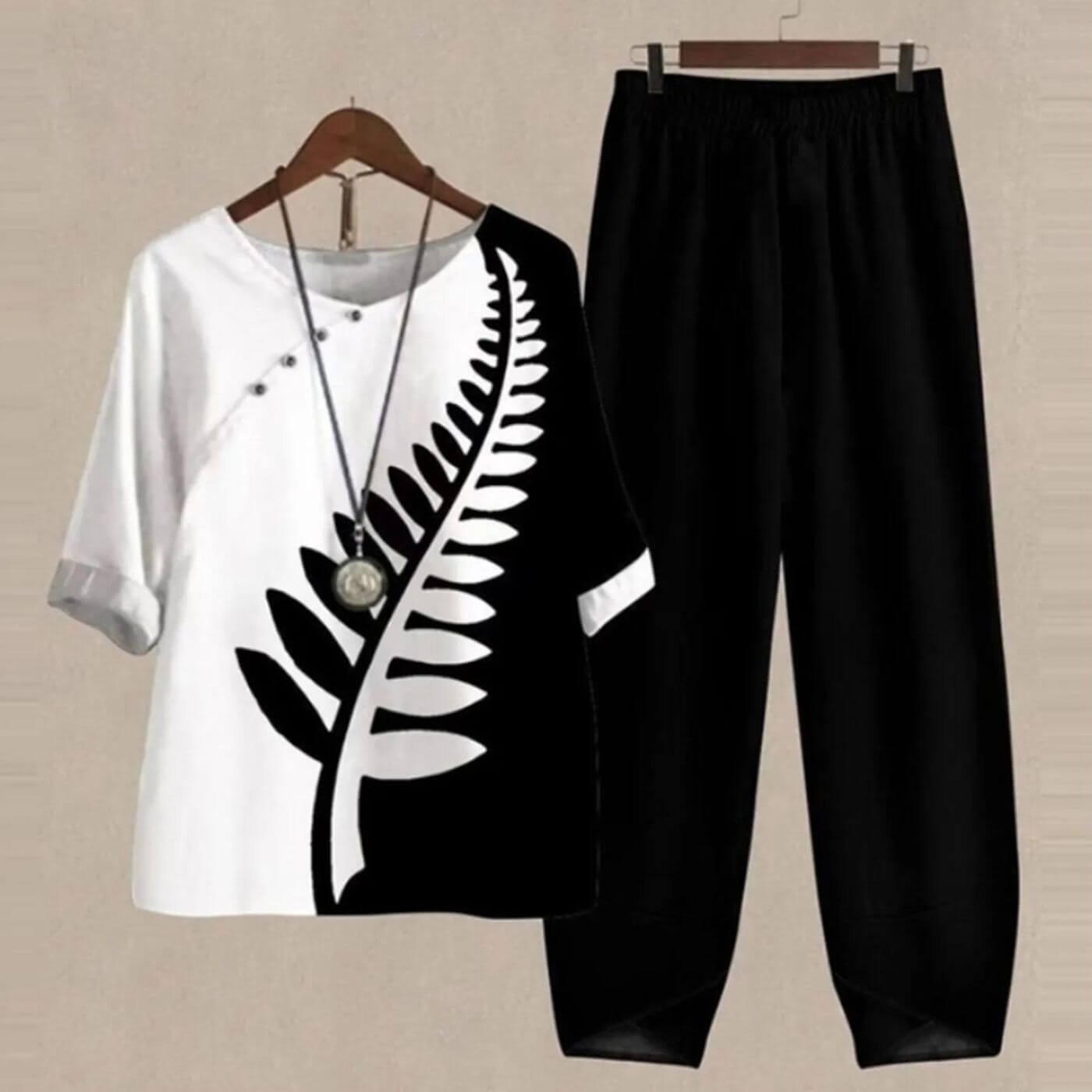 Vivienne - Chic Printed Lounge Set